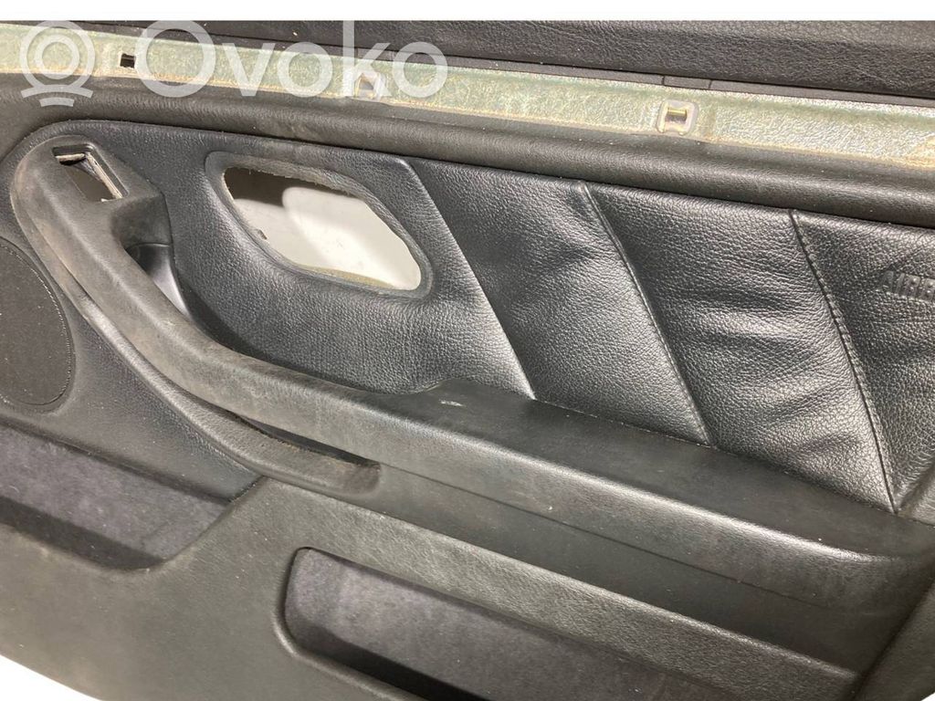 Priekšējo durvju apdare