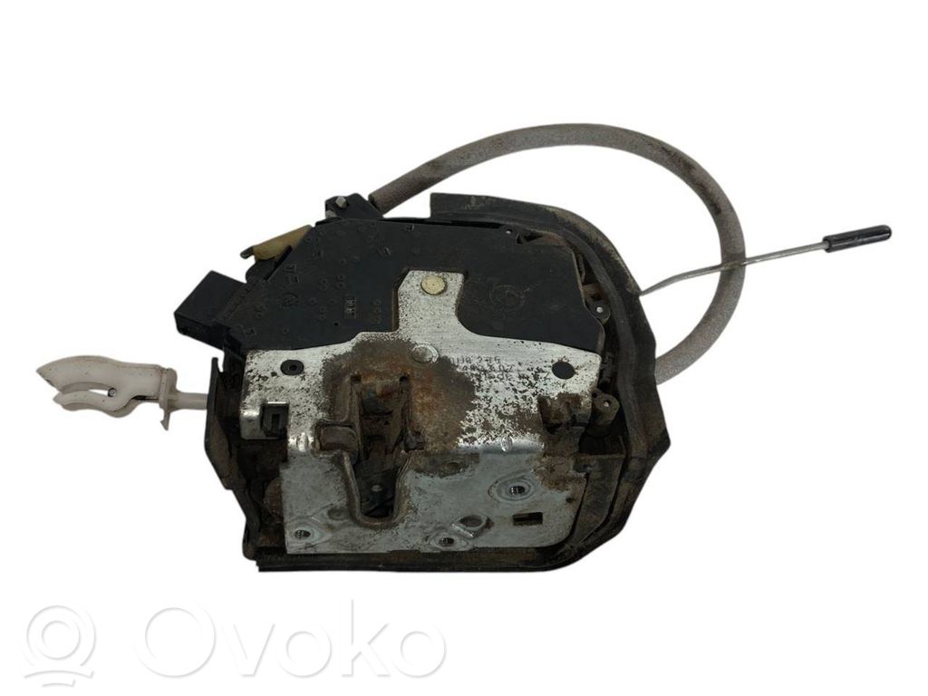 Aizmugurē slēdzene