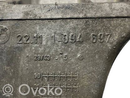 Engine mounting bracket