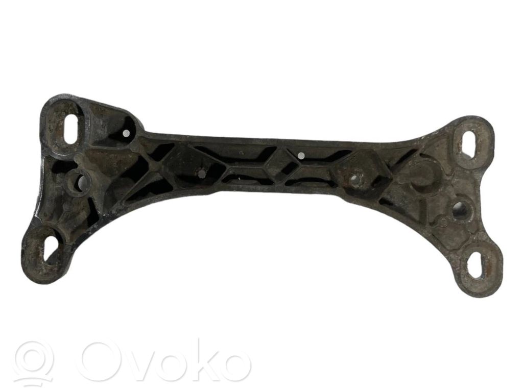 Кронштейн крепления трансмиссии