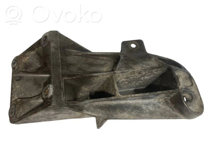 Dzinēja nostiprināšanas stiprinājums-kronšteins