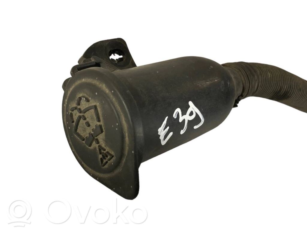 Window fluid tank