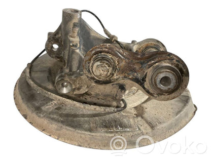 Aizmugurē riteņa rumbas vārpstas šarnīrs (stupica, capfa)