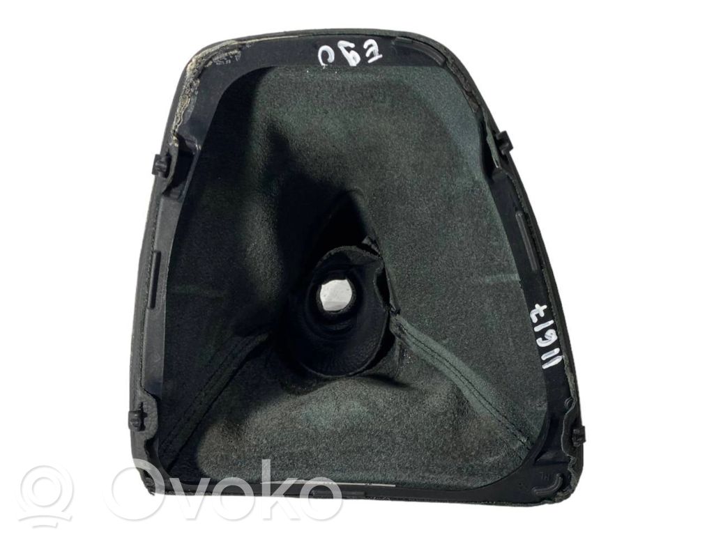 Декоративная отделка рычага переключения передач (кожа, наконечник)