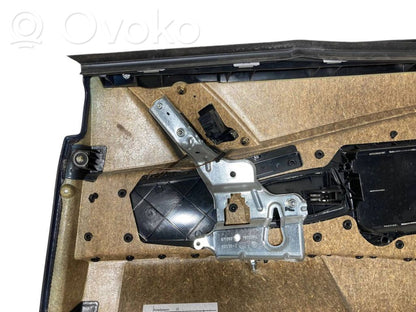 Rear door trim