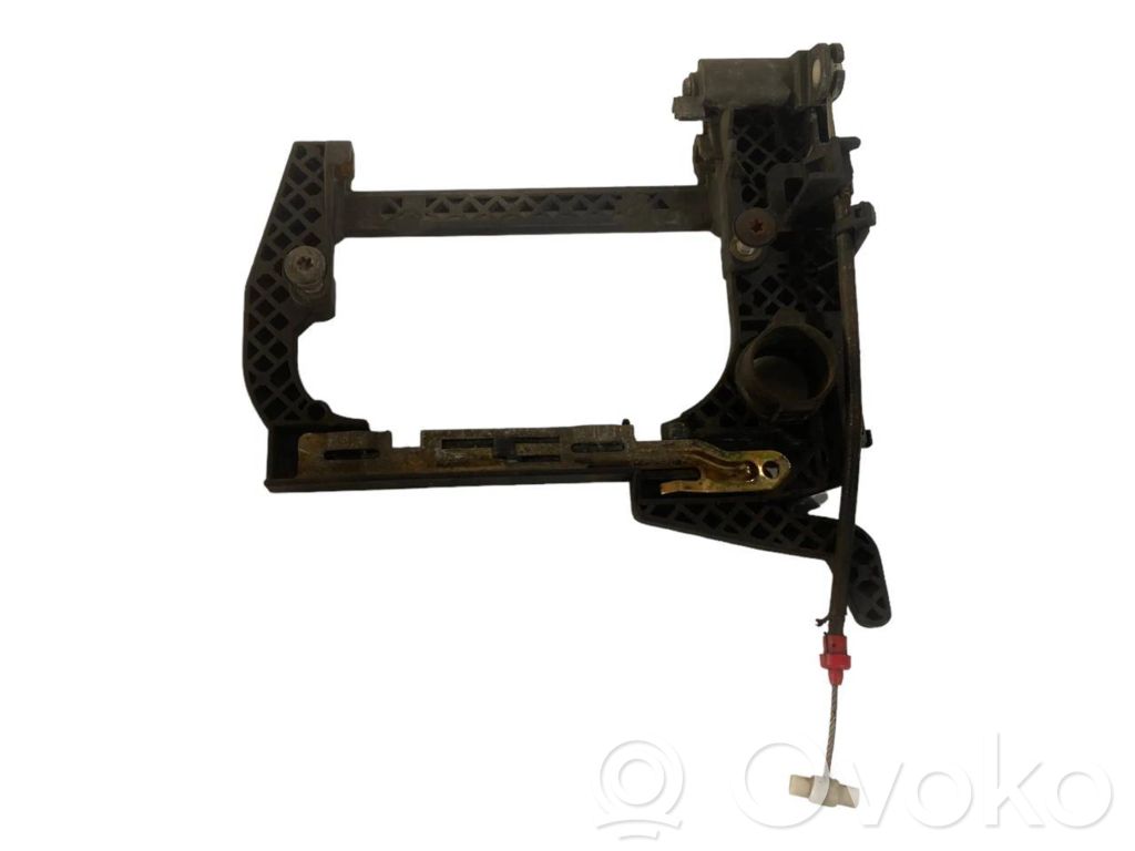 Holder/bracket for external opening handle at the front