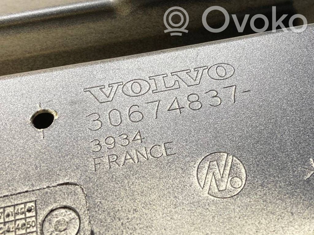 Aizmugurējais pārsegs (bagāžnieks)