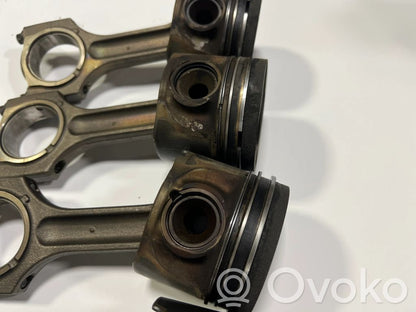 Piston with connecting rod