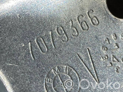 Apšuvums aizmugurējām durvīm