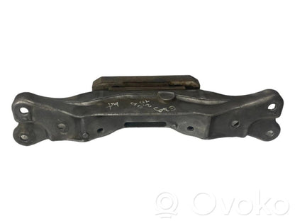 Transmission mounting bracket