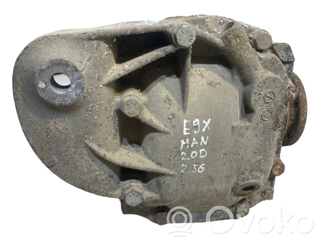 Aizmugurējais reduktors