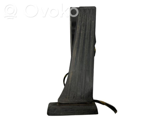 Педаль акселератора