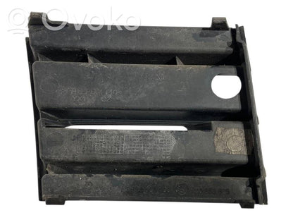 Apakšējais režģis (trīsdaļīgs)