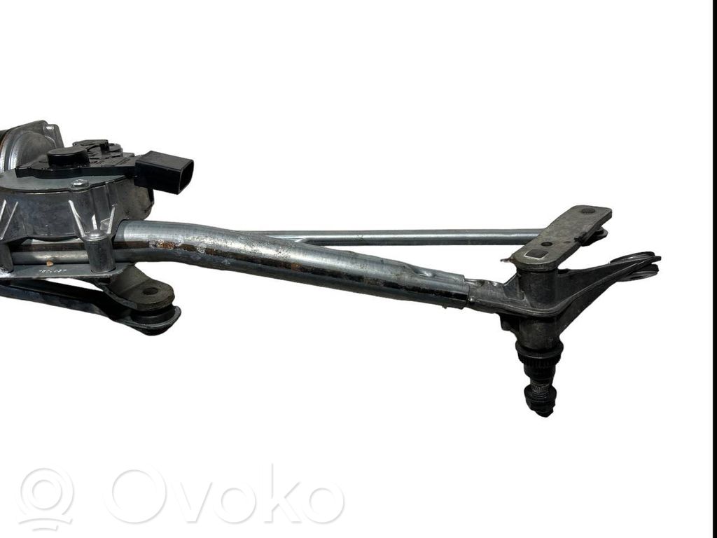 Stikla tīrītāja mehānisms (stienis)