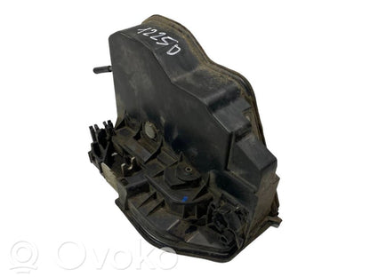 Aizmugurē slēdzene