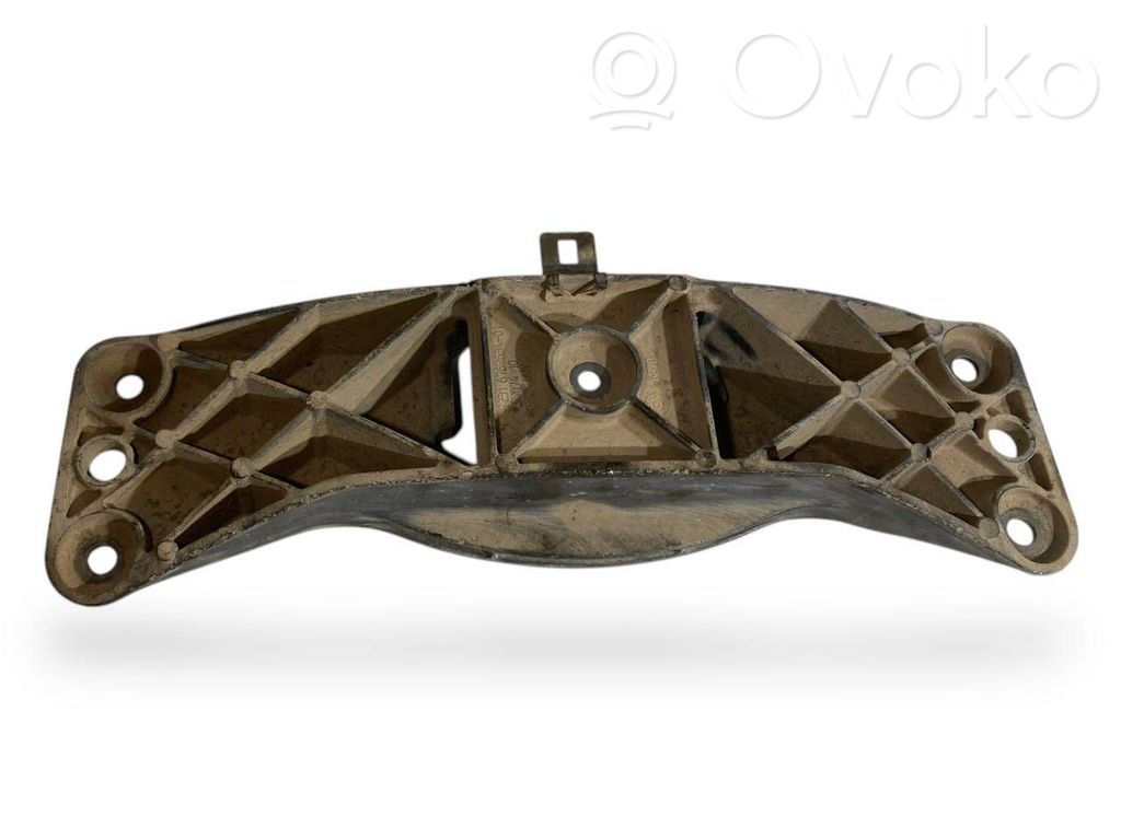 Pārnesumkārbas stiprinājuma kronšteins