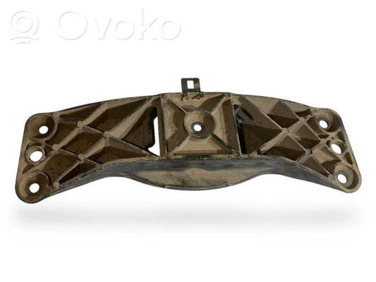 Pārnesumkārbas stiprinājuma kronšteins