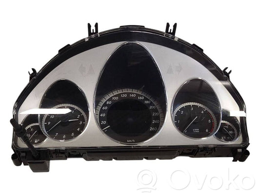 Spidometrs (instrumentu panelī)