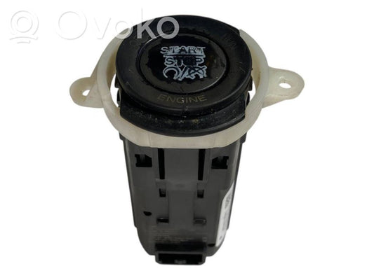 Automašīnas aizdedzes un startera slēdzis