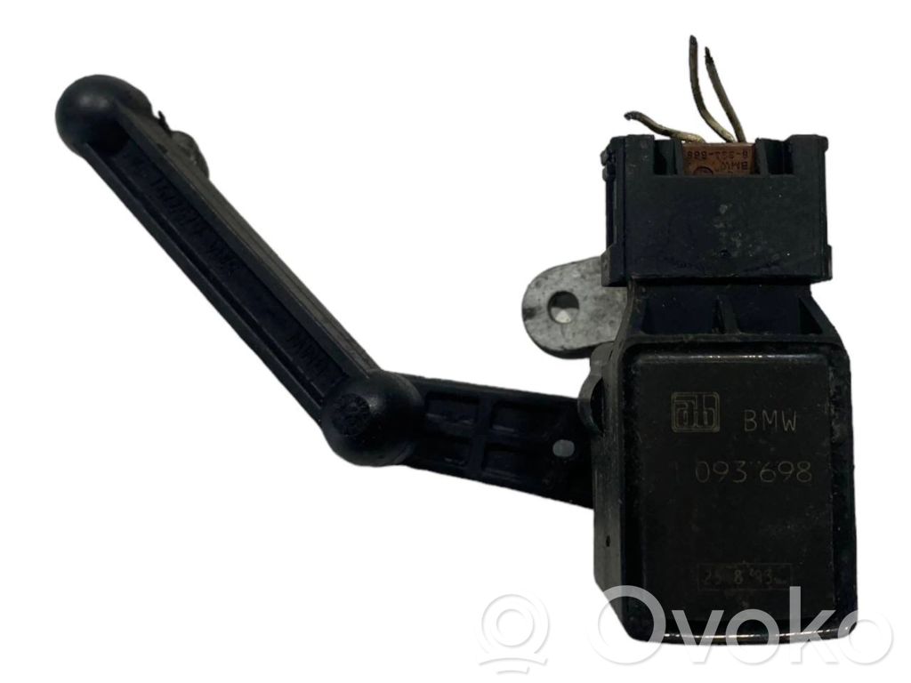 Augstuma sensors (priekšējo lukturu)