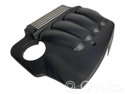 Dzinēja pārsegs (dekoratīva apdare)