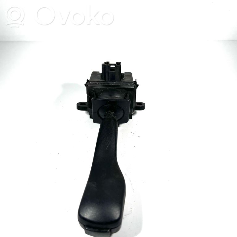 Pagrieziena signālu / lukturu sviria