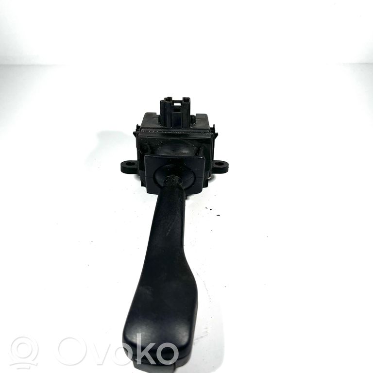 Pagrieziena signālu / lukturu sviria