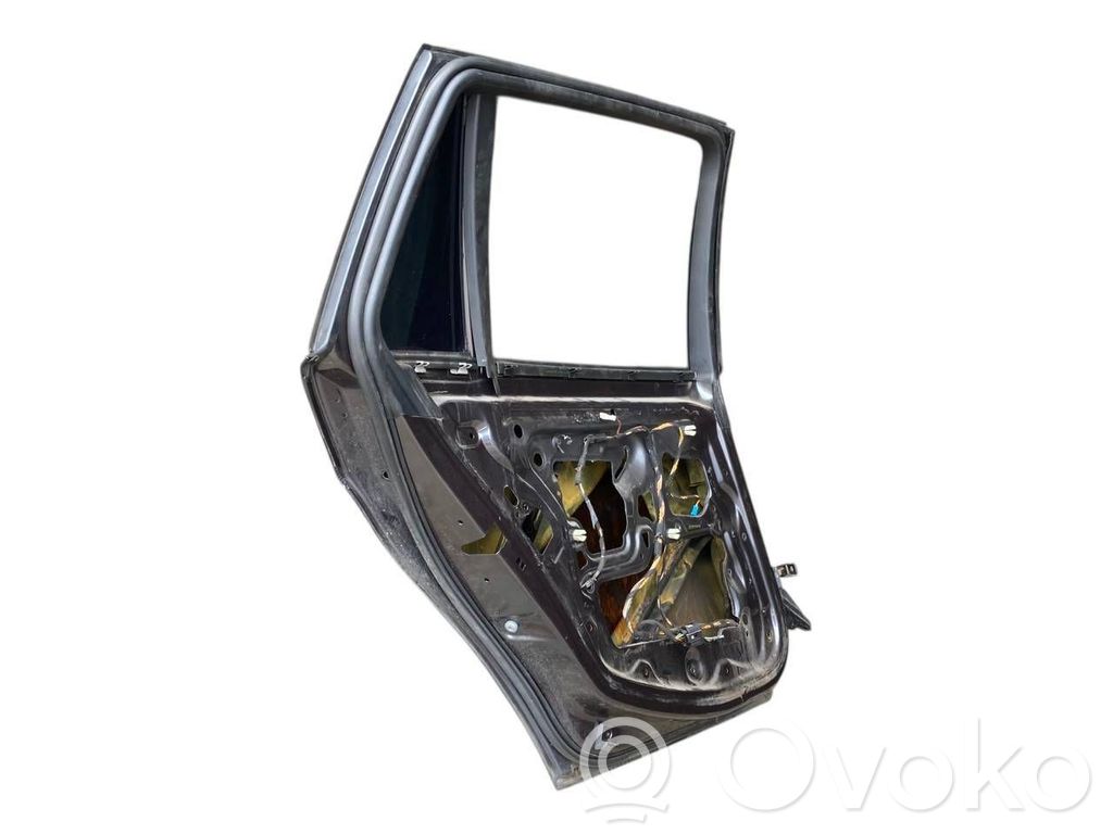 Aizmugurējās durvis