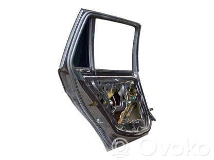 Aizmugurējās durvis