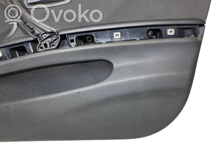 Priekšējo durvju apdare