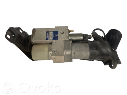 Bagāžnieka pārsega hidraulikas komplekts