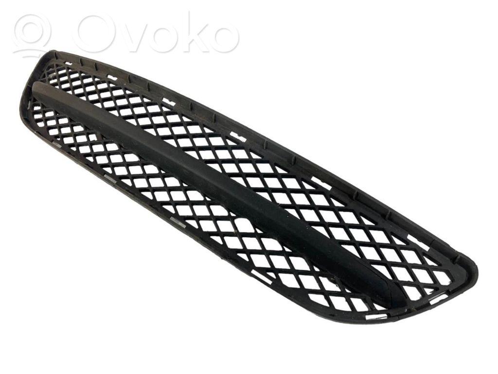 Lower grille (three-piece)