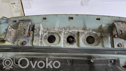 Dzinēja pārsegs (vāks)