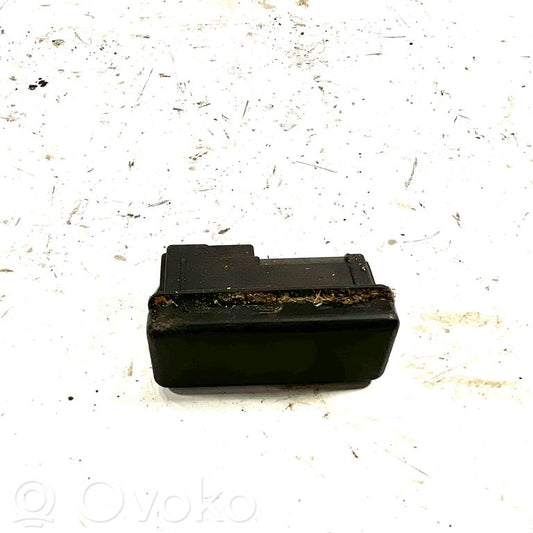 Выключатель аварийной сигнализации