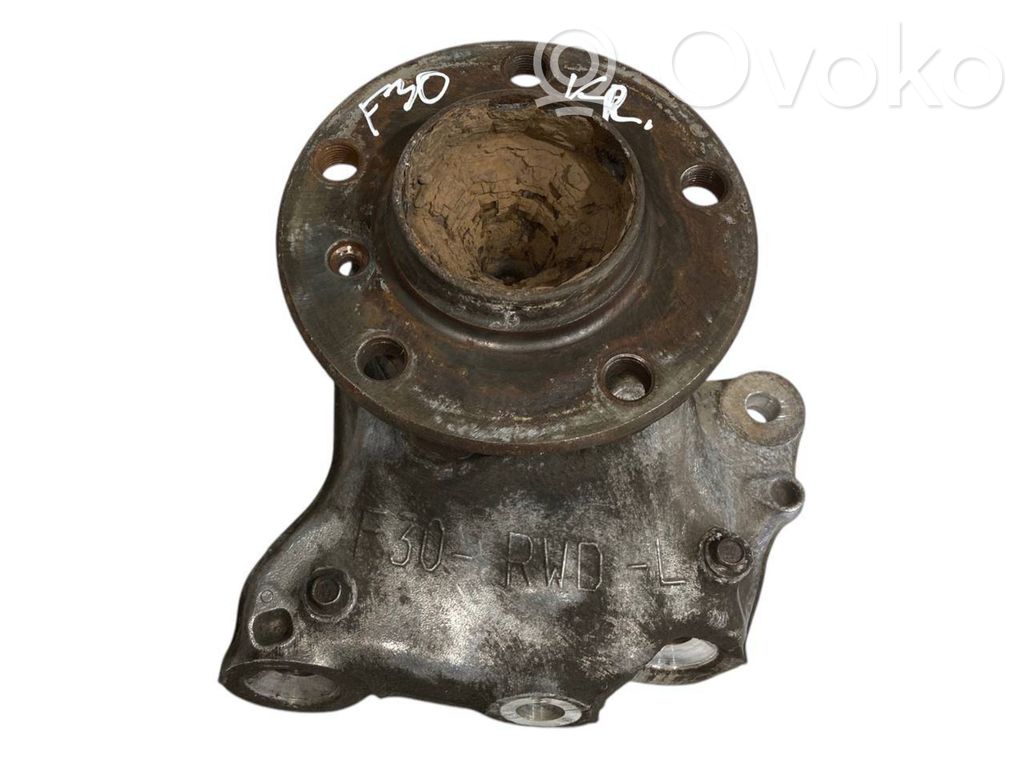 Priekšējā riteņa rumbas vārpstas šarnīrs (stupica, capfa)