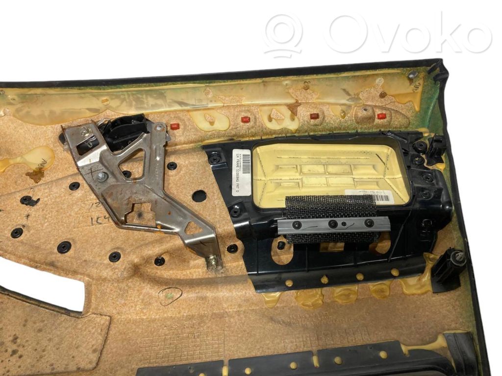 Priekšējo durvju apdare