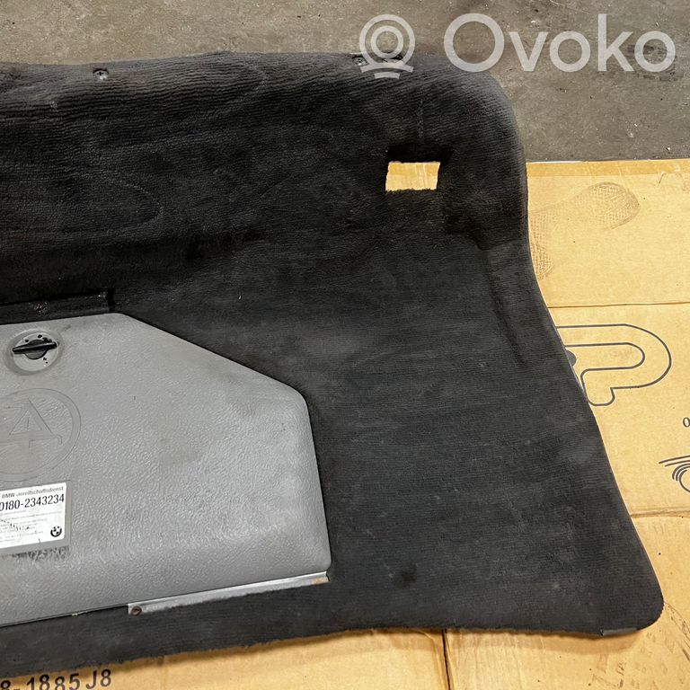 Декоративная накладка на крышку багажника (комплект)