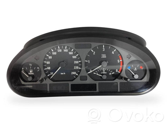 Speedometer (in the instrument panel)
