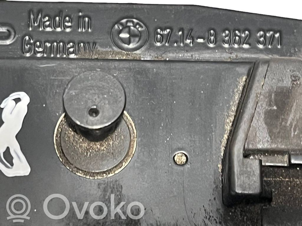 Aizmugurējā pārsega slēdzene