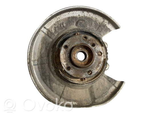 Aizmugurē riteņa rumbas vārpstas šarnīrs (stupica, capfa)