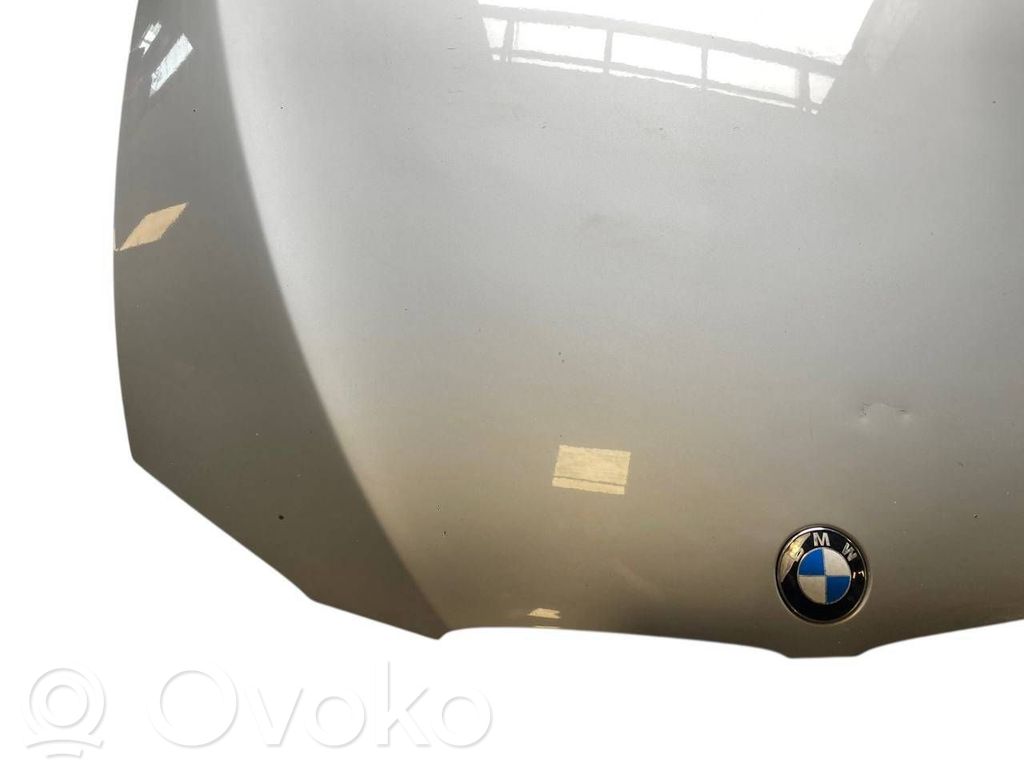 Dzinēja pārsegs (vāks)