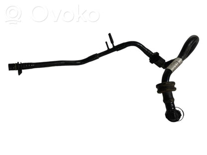 Caurulīte (-es) / šļūtene (-es)