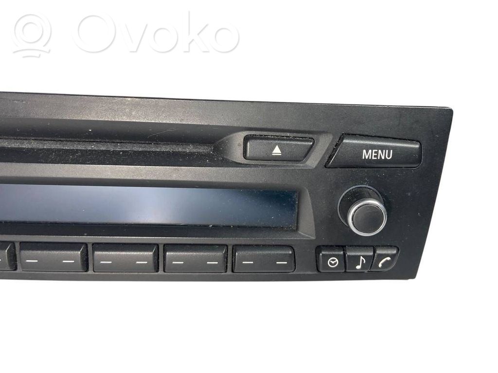 Radio / CD/DVD atskaņotājs / navigācija