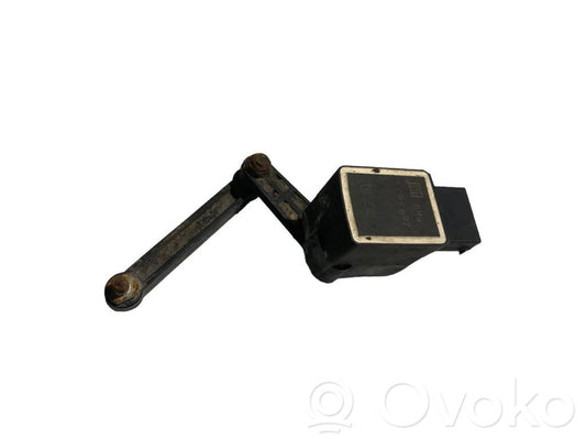 Augstuma sensors (priekšējo lukturu)