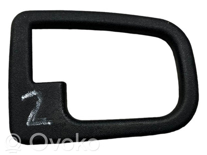 Cita veida priekšpusē durvju dekoratīvās apdares detaļa