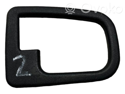 Cita veida priekšpusē durvju dekoratīvās apdares detaļa