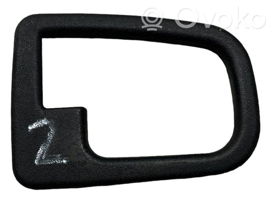 Cita veida priekšpusē durvju dekoratīvās apdares detaļa