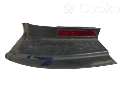 Aizmugurē atstarotājs