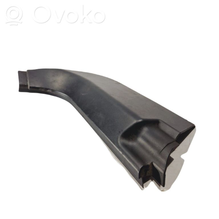 (A) statņa dekoratīvā apdare