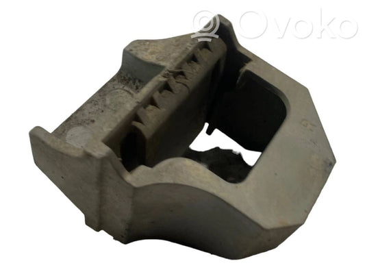 Держатель/кронштейн радиатора(ов)